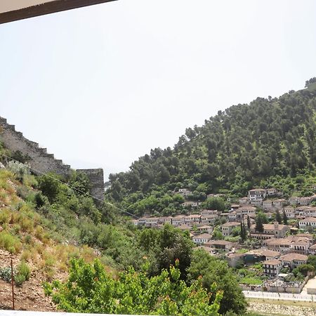 Vila Luen Berat Exterior foto